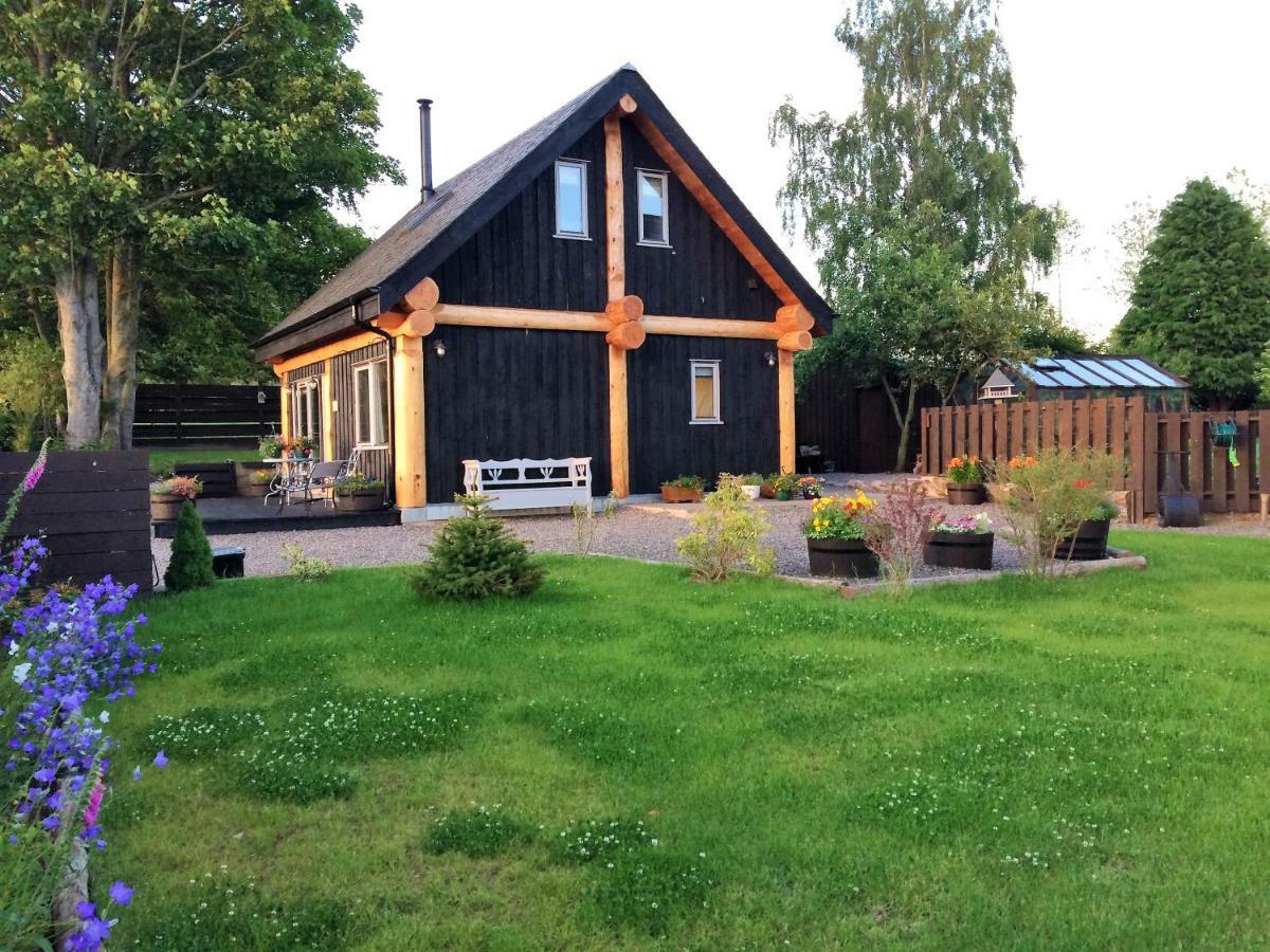 Rowanlea Lodge With Hot Tub Marykirk Экстерьер фото