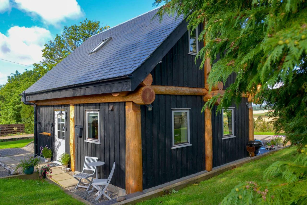 Rowanlea Lodge With Hot Tub Marykirk Экстерьер фото