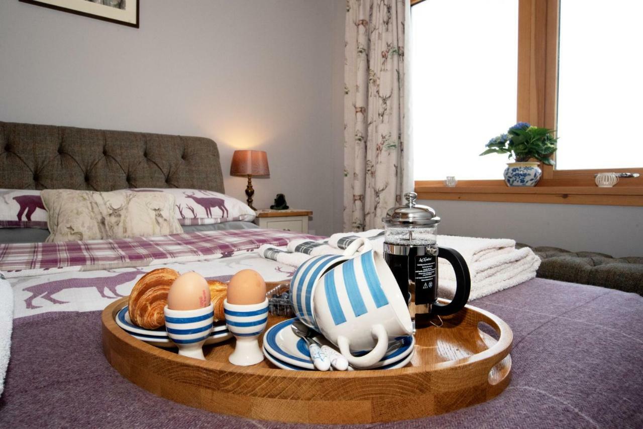 Rowanlea Lodge With Hot Tub Marykirk Экстерьер фото